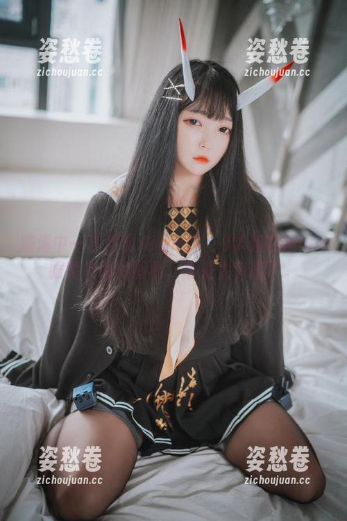 脑海中一直浮现Aram(아람)学姐在换cos服装尖叫的画面，真是太有趣了。