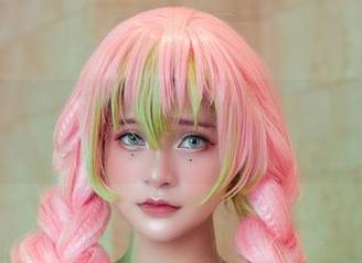 Azami分享的最新女仆造型，真想问她知否卫衣已过时？