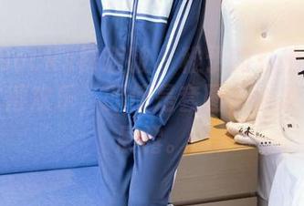 BoBoSocks袜啵啵 – 稚予的私拍花絮：除夕过得欢乐，即使是套图，也是乐观的展露。