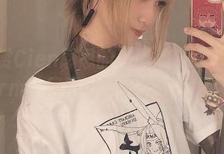 深入欣赏Cien恩恩的私房2BJKSchoolUniform，居然可以那么自然又大胆。