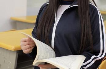 MFStar模范学院 – 黑白世界里的水水er，原图免费送，不要错过这机会！