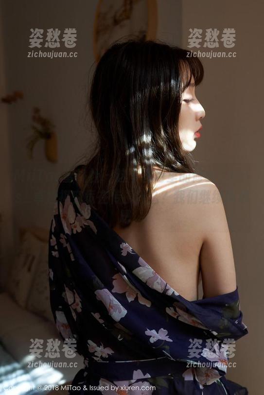 MiiTao蜜桃社 - 这个图包里的修女，Cris_卓娅祺究竟在传授什么？我们继续琢磨吧！