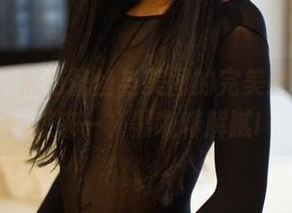 ROSI，黑色蕾丝与美图的完美结合，真想来一杯黑咖啡解腻!
