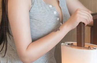 TGOD推女神 – 施忆佳Kitty酱正在用她的天使写真挑战我对美图的定义，完全让我停不下来思考！