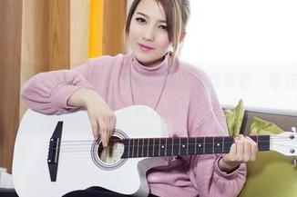 TouTiao头条女神 – 图片里的李丽莎与高跟鞋，您若爱我，我就鞋靴相伴！