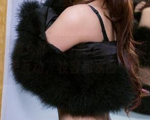 TuiGirl推女郎 – 高清作品：李丽莎与泳池的亲密互动，妆容和水面一样闪亮！