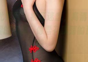 UGirls尤果网 – 疯狂迷恋，高清壁纸里藏着孟狐狸的和服，像雪花飘落的那种梦幻感。