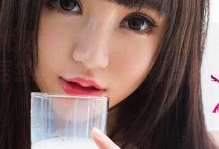 UGirls尤果网 – 被李思宁的居家合集震撼到了，居然美图能如此无缝连接各种小角落。
