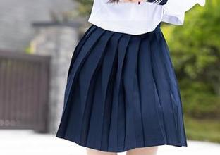 XIAOYU语画界 – 这组黄乐然制服图包，衣服本身没什么特别，却带出一种好奇的气氛，难道是魔力？