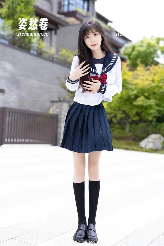 XIAOYU语画界 - 这组黄乐然制服图包，衣服本身没什么特别，却带出一种好奇的气氛，难道是魔力？
