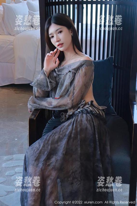 Xiuren秀人网 - 来，小热巴为大家分享她的图集，飒爽与婀娜，做最in的风中少女！