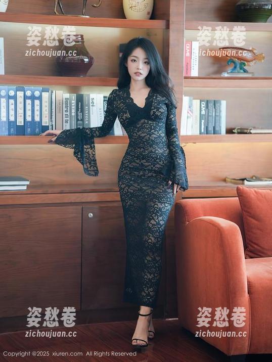 Xiuren秀人网-程开心 Xiuren秀人网 - 我和程开心的红裙,这张照片能不能不让我想太多?