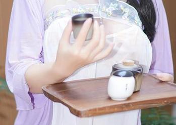 Xiuren秀人网 – 看陆萱萱在运动中翩翩而至，快来下载原图，给手机换个新面孔！