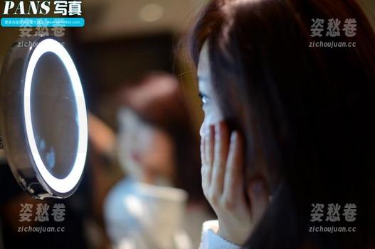 pans-思妍 pans - “思妍的办公室:你以为你见过的都是‘办公’吗?”图包在这里等你哦。