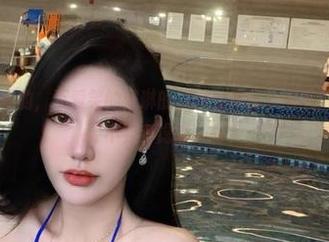 微密圈 – 说真的，不爱笑的赛琳的美图让我信心满满，御姐天花板要不要考虑降一降？
