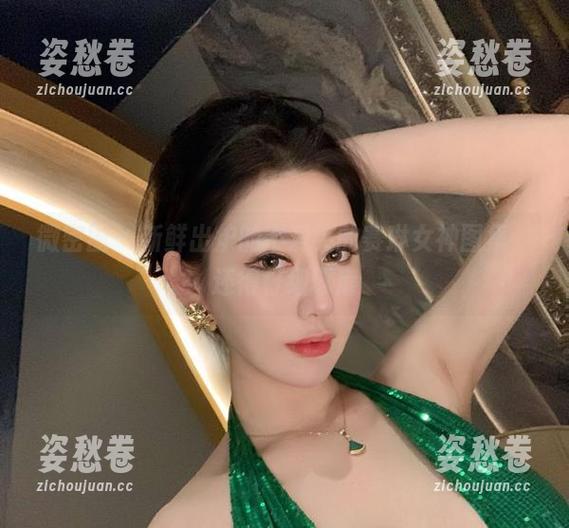 微密圈 - 新鲜出炉的不爱笑的赛琳女神图集，还得仔细琢磨