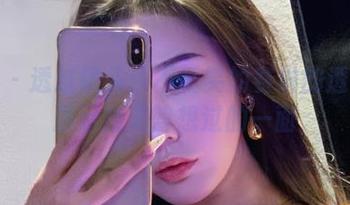 微密圈 – 透过镜头：不爱笑的赛琳的透明原图展示我未曾想过的一面