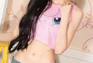 克拉女神 – 薇薇泳衣合集，颜色各异，绝无圣光保护伞！