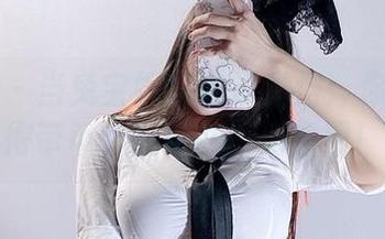 微密圈 – 当兔宝妮to邂逅淋浴：你吃饭还得带币，我这儿图册免费！