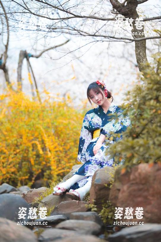 当舒适卧室风遇上冬马路纱—这可是个高清睡衣套图，太适合拖延症患者了！
