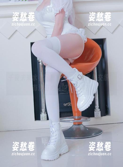 千夜未来 千夜未来水着写真集,灵动与优雅交织,有没有心动的小伙伴?