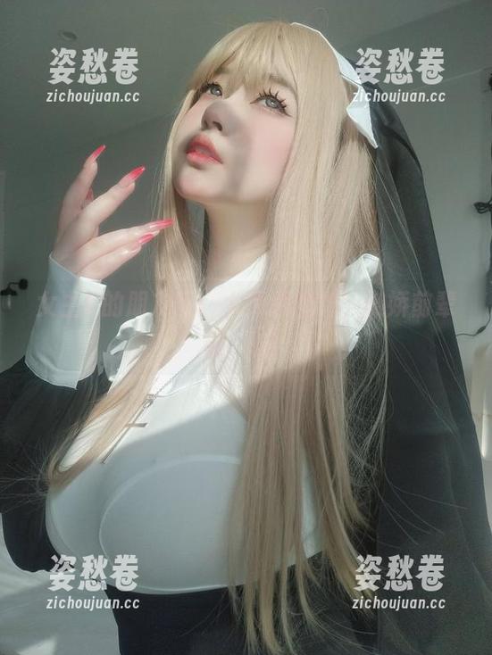 女主K的朋友圈：大师级催眠，傲娇前辈成囧态！