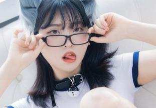 宋哈娜(송하나)这次的裸足合集，一定给你一种‘我只在家穿袜子’的错觉