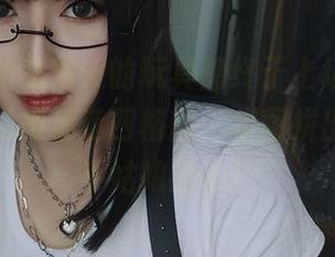 小容仔咕咕咕w的玩具船终于上场，碧蓝航线小龙娘精选四格图，拼图拼出一只水手姑娘的心！