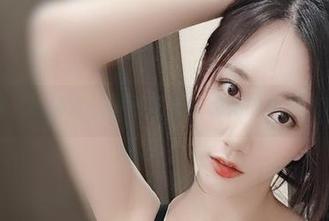 微密圈 – 悄悄话：小玉吃果冻和她的白裙资源旅行