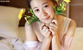 推女神 – 程彤颜的重庆旅拍合集，照片里总藏着意外的小惊喜。