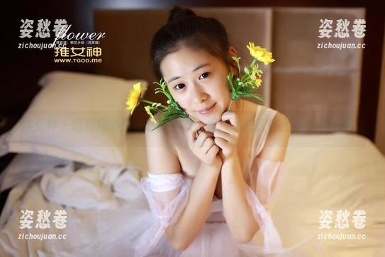 推女神-程彤颜 推女神 - 程彤颜的重庆旅拍合集,照片里总藏着意外的小惊喜。