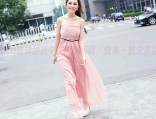 推女郎 – Rita在体操服中的随机呆萌，快来一起分享这一刻的快乐！