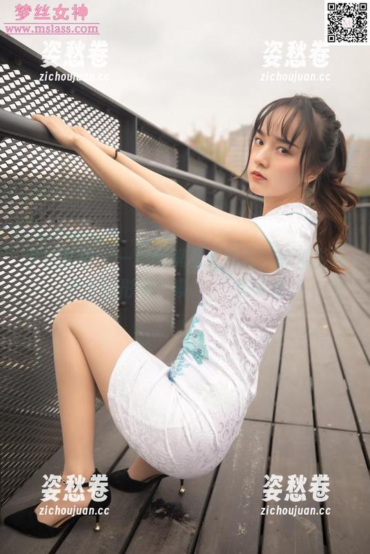 梦丝女神 - 一组随机私房图片，能否影响护士的形象？噢，玥玥来试试！