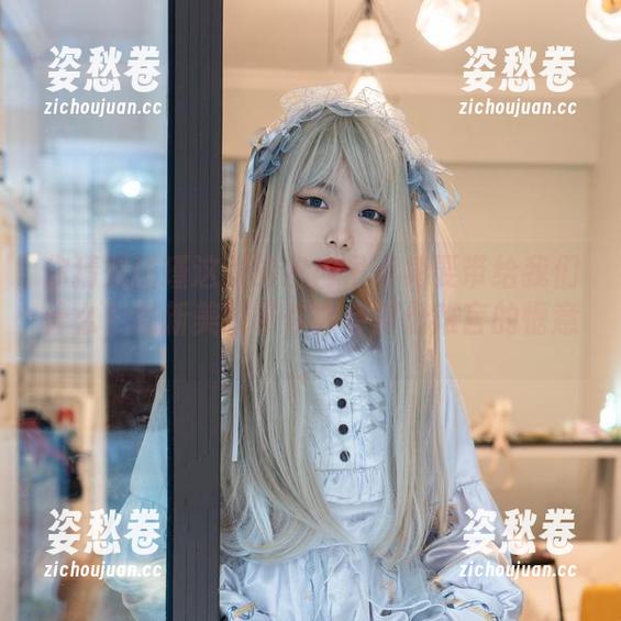 梨瑾瑾 你猜梨瑾瑾这次的室内吊带裙要带给我们什么?最新美图带你体会那份难言的惬意。