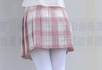 森萝财团 – 小夜的涞觅18D油亮灰丝，图包里藏了些啥看不透的美图