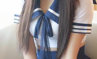 模范学院 – 在线攻略：如何在Laura苏雨彤的肉丝图片中找到极致的“咸味”？