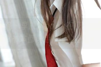 模范学院 – 李颖煊baby在校园的图集，果然书本都该给她排队签名了！