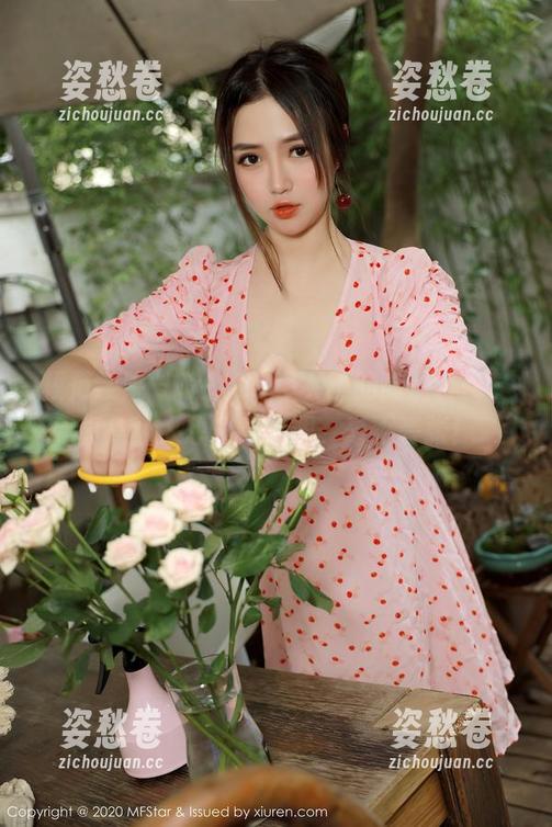 模范学院 - 软软Roro女王的高清合辑，真是让人想多看几眼，毫不夸张！