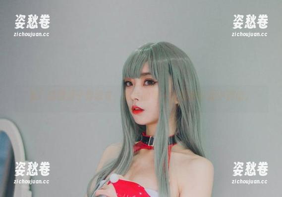 看！清颜颜子穿泳衣，照片的每一张都像在画中游动。