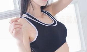 爱蜜社 – 黄歆苑图集：差点就成了我心中的完美厨娘模样。