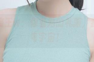 眼酱大魔王w：你看她的礼服，我正在思考宇宙！