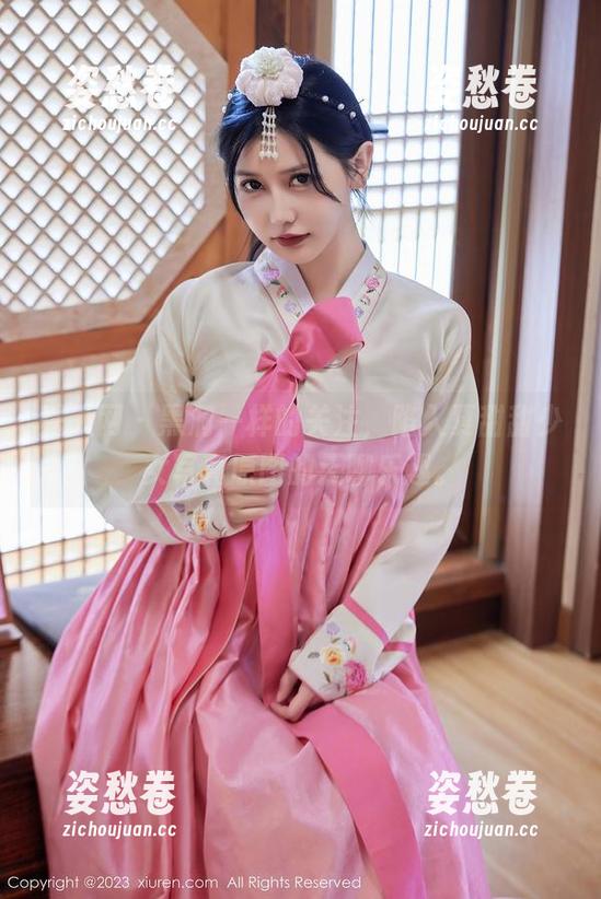 秀人网-夏甜甜 秀人网 - 黑洞一样的关注,陷入夏甜甜少女写真原图的无聊乐趣。