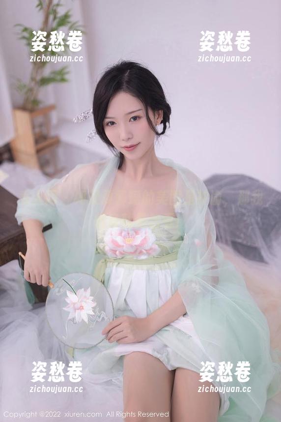 秀人网 - 如果夏馨瑶的美图是神谕，那我转身就是乞丐！