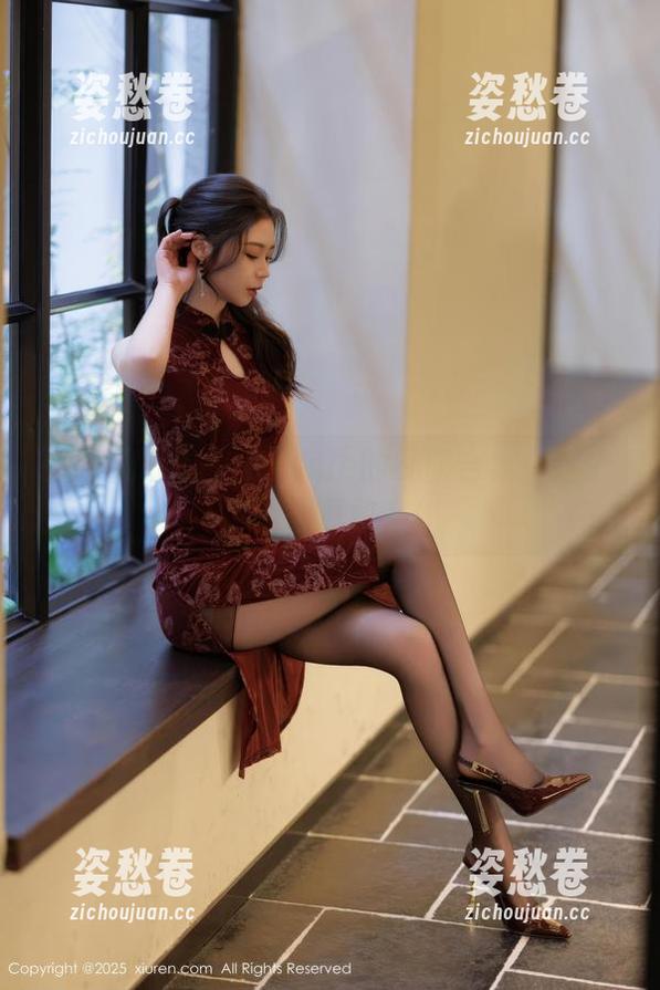 秀人网-白洁Bessie 秀人网 - 白洁Bessie的礼服合集:这个小姐姐真敢穿!