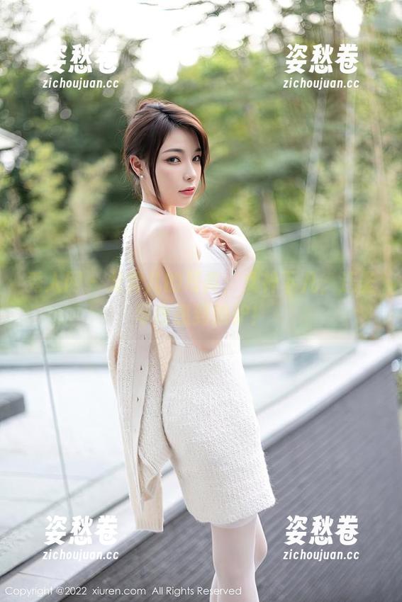 秀人网 - 龙雪儿的写真：女神下凡，连圣母也感到嫉妒！