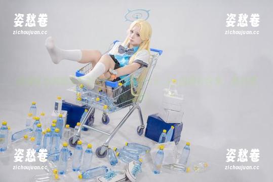 破洞背心和触手酱的绝配，纸悦Etsu_ko的图片合集，我只想说点赞！