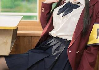 在花铃Hana的写真里，套装成了我最期待的秋冬单品！