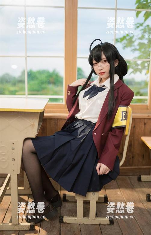 在花铃Hana的写真里，套装成了我最期待的秋冬单品！