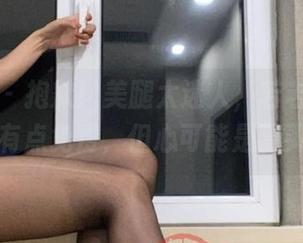 微密圈 – 抱歉！美腿太迷人，若若老师的作品有点免费，但心可能是要买的！