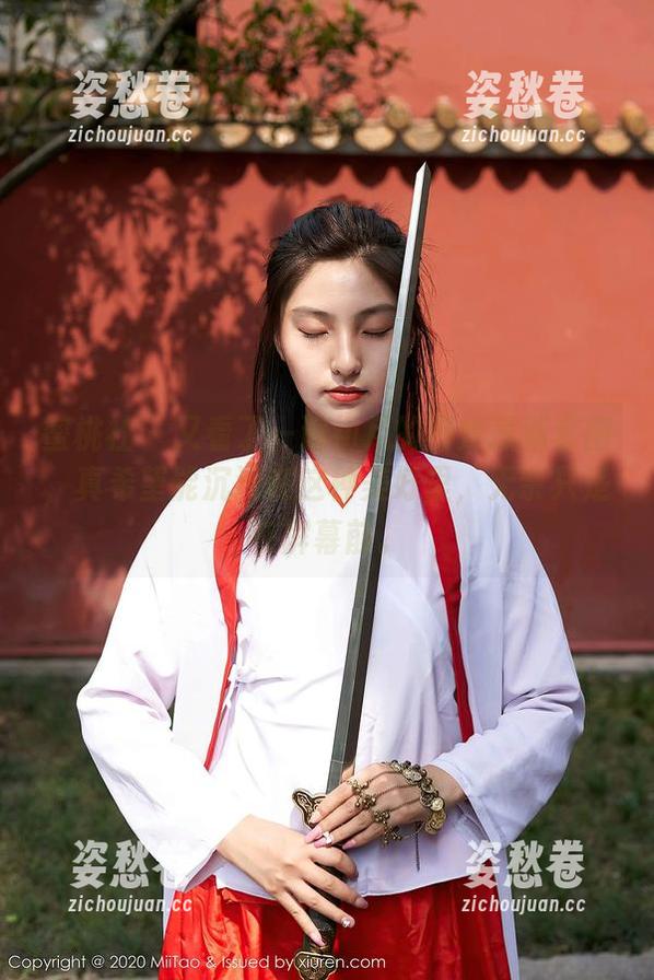 蜜桃社 - 又看了一遍初月的厨娘最新套图，真希望能沉浸在这种美好里，无奈只是在屏幕前。